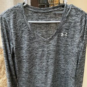 Underarmour long long sleeve tee
